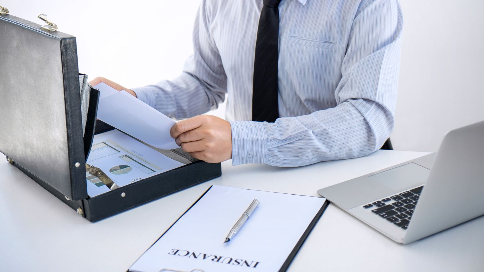 The Difference Between Insurance Brokers And Agents WMIB the-difference-between-insurance-brokers-and-agents-wmib